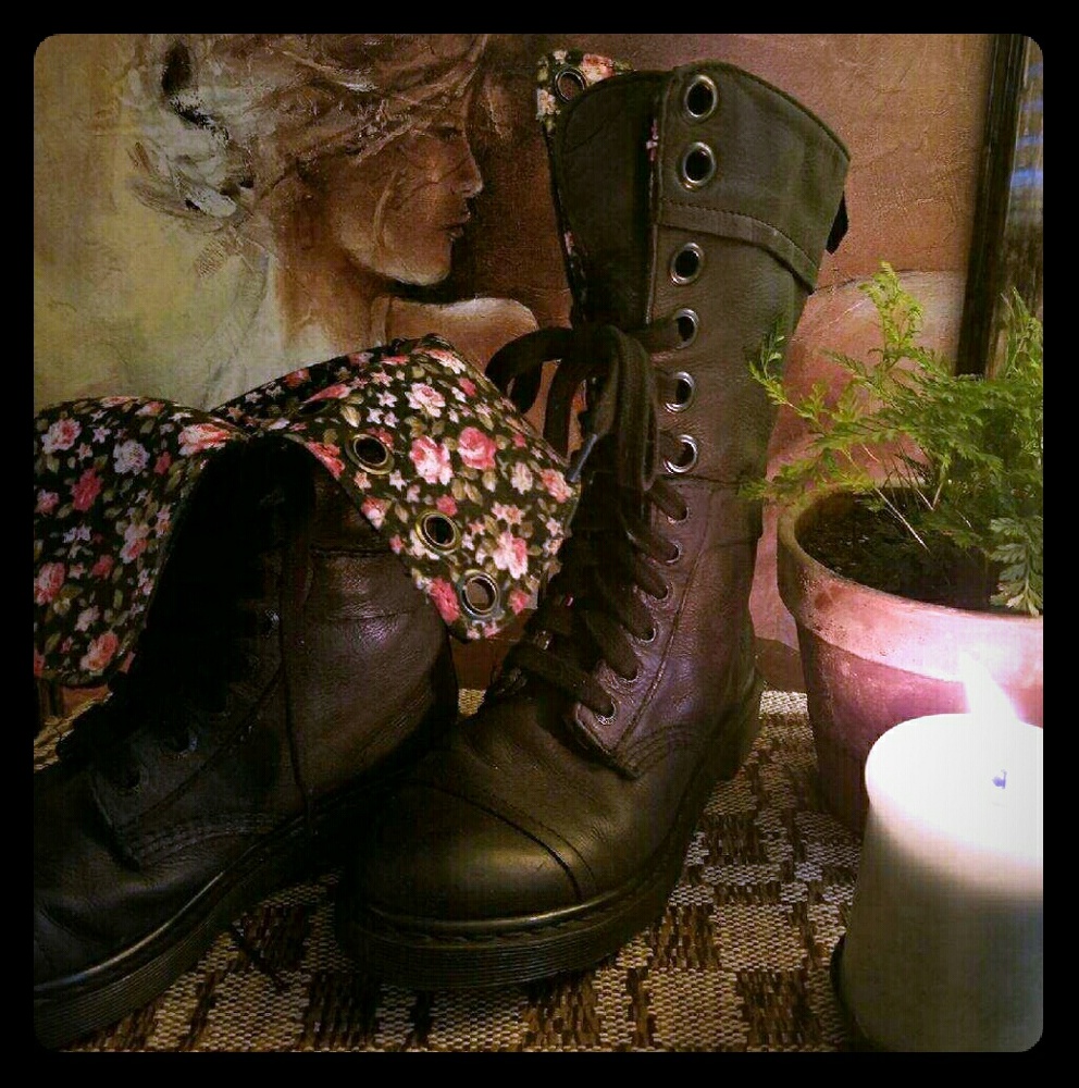 Dr. Marten's Triumph 1914 Leather Floral Tall Boot